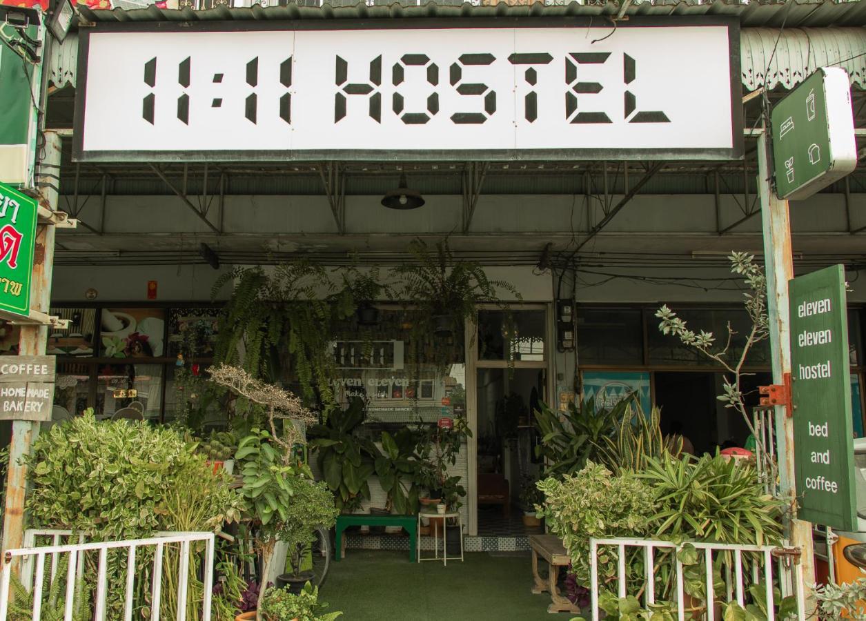 11:11 Hostel Ayutthaya Bagian luar foto