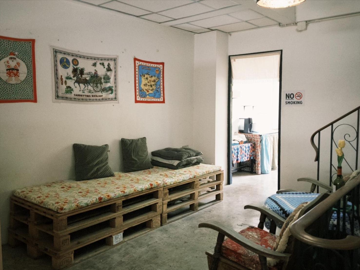 11:11 Hostel Ayutthaya Bagian luar foto